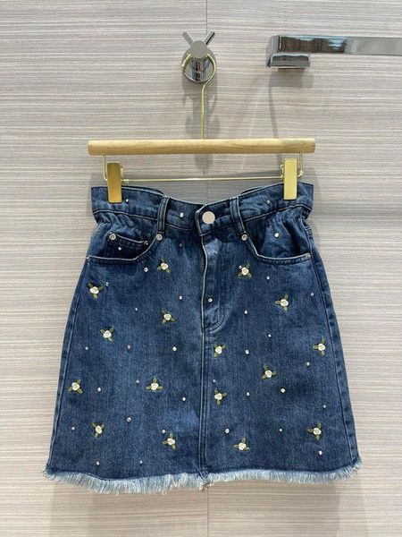skirts 2021 summer women's sweet casual small flower embroidered water drill loose denim skirt, Black
skirts 2021 summer women's sweet casual small flower embroidered water drill loose denim skirt, Black