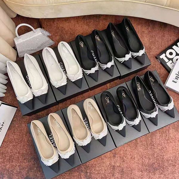 spring shallow mouth pointed head small fragrance french white thick heel high heels single shoes women's, Black
spring shallow mouth pointed head small fragrance french white thick heel high heels single shoes women's, Black