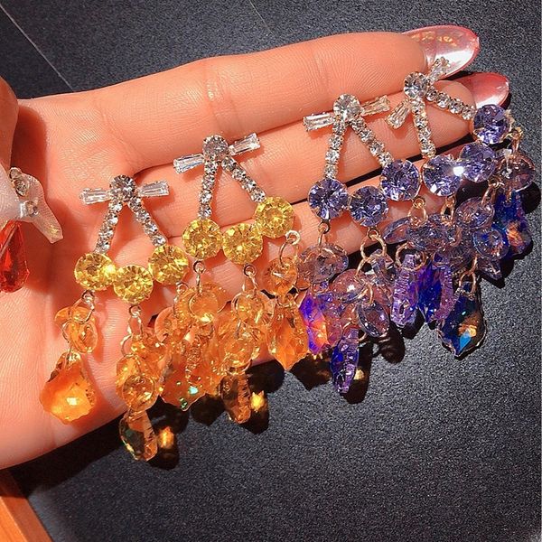 2021 chic simple and elegant dangle earrings for women crystal teardrop luxury bride wedding earring trendy jewelry, Silver
2021 chic simple and elegant dangle earrings for women crystal teardrop luxury bride wedding earring trendy jewelry, Silver