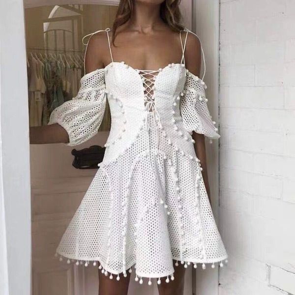 casual dresses runway self portrait 2021 summer off shoulder slash neck mini dress hollow out lace beach holiday, Black;gray
casual dresses runway self portrait 2021 summer off shoulder slash neck mini dress hollow out lace beach holiday, Black;gray