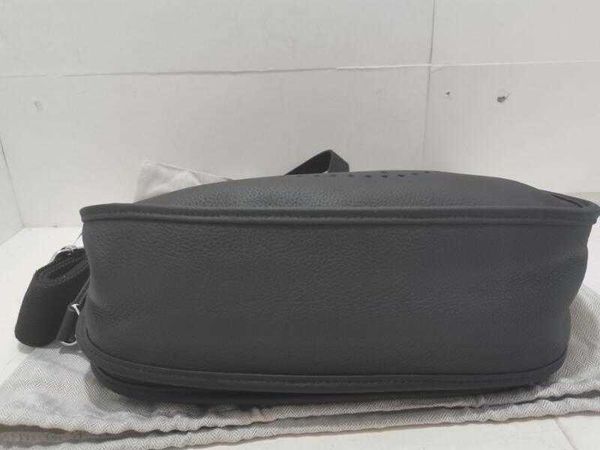 ckjersey evelynes iii large 28cm small 18cm shoulder bags grainy calfskin leather tab closure come with dust bag
ckjersey evelynes iii large 28cm small 18cm shoulder bags grainy calfskin leather tab closure come with dust bag