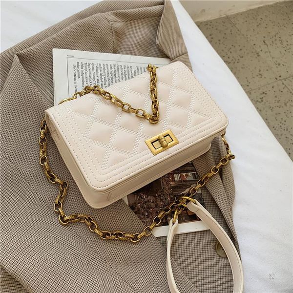 shoulder bags 2021 spring and summer ladies chain small square bag western style rhombus messenger women's underarm
shoulder bags 2021 spring and summer ladies chain small square bag western style rhombus messenger women's underarm