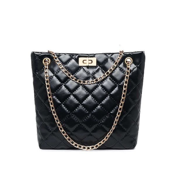 fashion new lingge chain street trend women's small portable messenger bag
fashion new lingge chain street trend women's small portable messenger bag