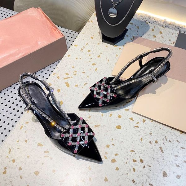 brand summer style women kitten heel sandals fashion diamond beading design high-heel shoe ladies lover classic black white silver dress sho
brand summer style women kitten heel sandals fashion diamond beading design high-heel shoe ladies lover classic black white silver dress sho