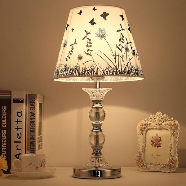 european luxury crystal table lamp bedroom bedside lamp linen shade wood base living room table
european luxury crystal table lamp bedroom bedside lamp linen shade wood base living room table