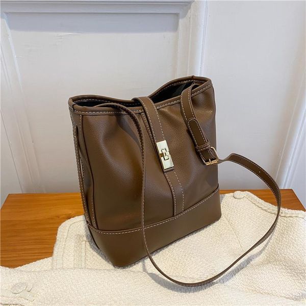 evening bags design texture bucket bag female 2021 western style simple handbag stitching messenger
evening bags design texture bucket bag female 2021 western style simple handbag stitching messenger