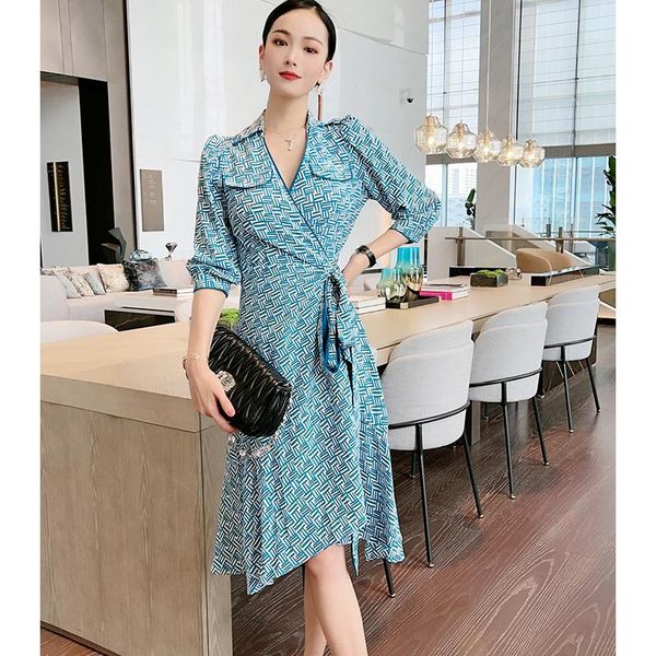 casual dresses high end temperament xia xin letter blue-green silk dress medium long feminine, Black;gray
casual dresses high end temperament xia xin letter blue-green silk dress medium long feminine, Black;gray