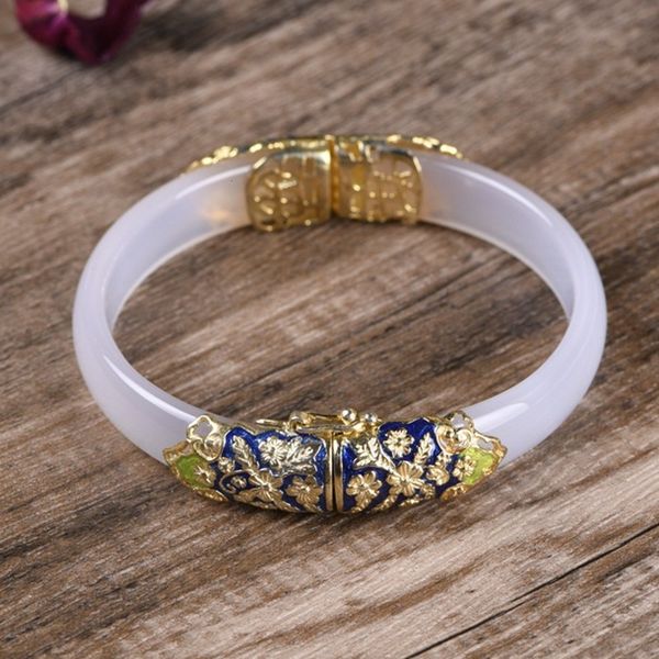 2021 new s925 sier gold-plated woman cloisonn ship ful peony white chalcedony open fashion female bracelet l579, Black
2021 new s925 sier gold-plated woman cloisonn ship ful peony white chalcedony open fashion female bracelet l579, Black