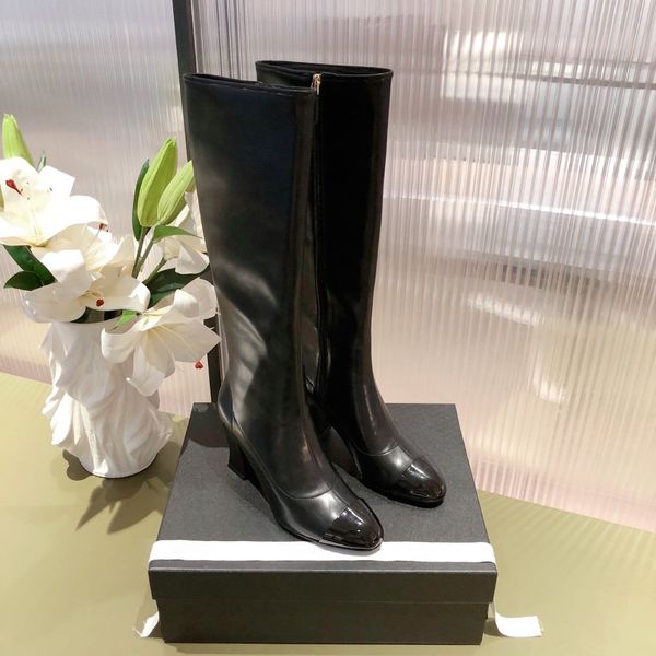 2021 new brand women's shoes fashion luxury casual designer stitching long tube women's boots size 35-40, Red;white
2021 new brand women's shoes fashion luxury casual designer stitching long tube women's boots size 35-40, Red;white