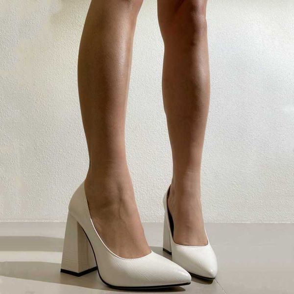 dress shoes women's thick heel high heels 2021 spring and summer style european american all-match stone pattern single women, Black
dress shoes women's thick heel high heels 2021 spring and summer style european american all-match stone pattern single women, Black
