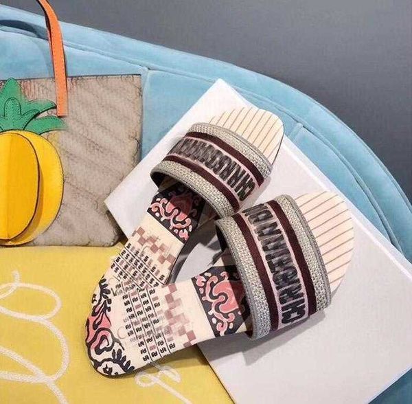 40% discount 2021 ace luxury designer slippers women sandals embroidery floral brocade flip flops brand casual shoes with original box zlh, Black
40% discount 2021 ace luxury designer slippers women sandals embroidery floral brocade flip flops brand casual shoes with original box zlh, Black