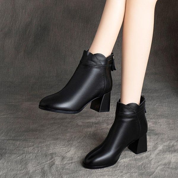 2021 new style short boots thick-soled warm women's shoes winter mother shoes soft-soled high-heeled cotton plus size, Black
2021 new style short boots thick-soled warm women's shoes winter mother shoes soft-soled high-heeled cotton plus size, Black
