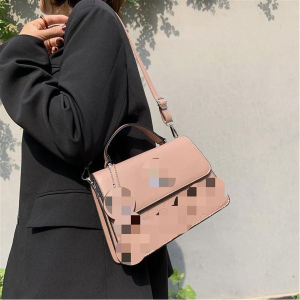 70% off factory store autumn new single shoulder messenger bag trend small square bag
70% off factory store autumn new single shoulder messenger bag trend small square bag