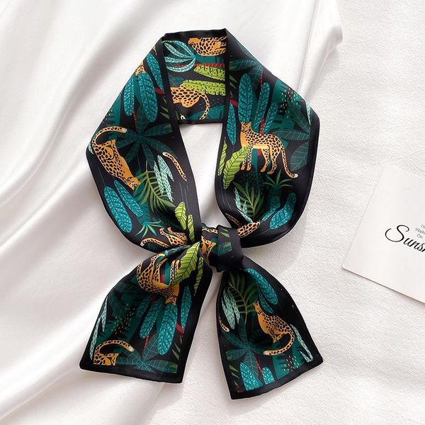 scarves 2021 spring summer fashion silk scarf women luxury literature and art small fresh printing clavicle headband tying, Blue;gray
scarves 2021 spring summer fashion silk scarf women luxury literature and art small fresh printing clavicle headband tying, Blue;gray