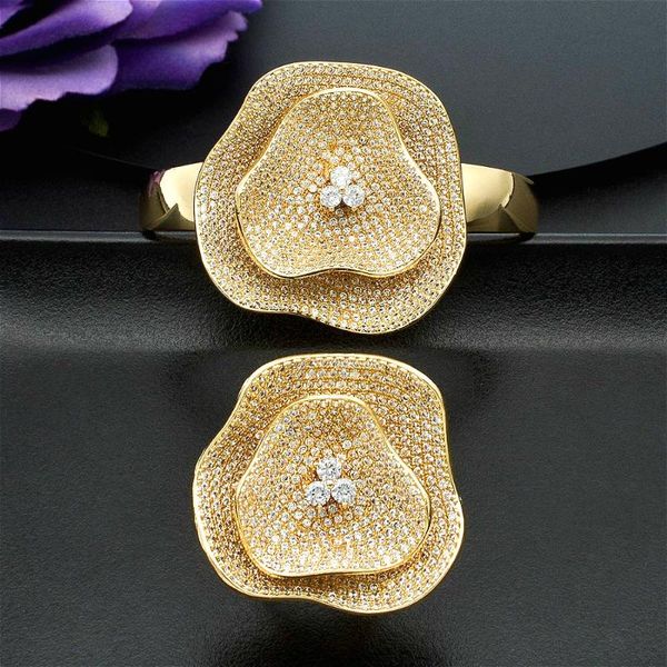earrings & necklace especially design flower full micro paved cubic zircon copper women engagement wedding big bracelet bangle and ring set, Silver
earrings & necklace especially design flower full micro paved cubic zircon copper women engagement wedding big bracelet bangle and ring set, Silver