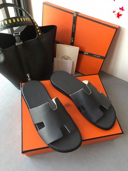 2021 slipper designer slide summer sandals fashion men beach indoor flat flip flops leather luxurys shoes mens slippers with box size 39-45, Black
2021 slipper designer slide summer sandals fashion men beach indoor flat flip flops leather luxurys shoes mens slippers with box size 39-45, Black