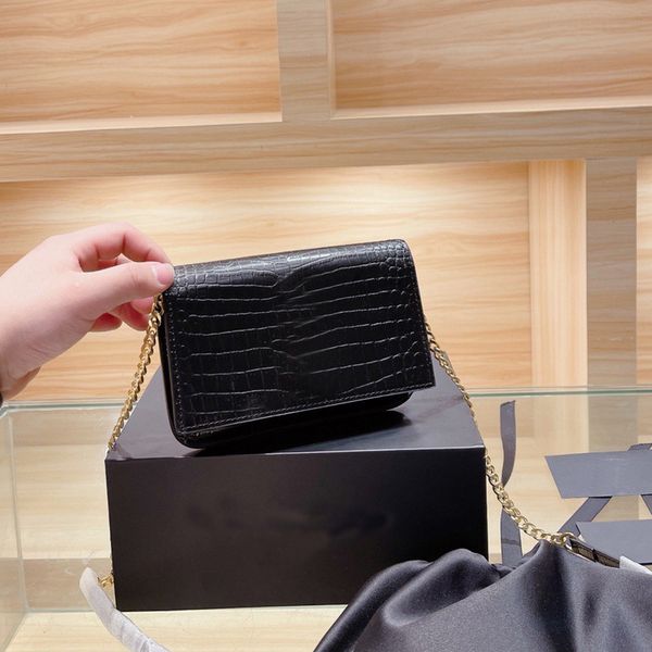 alligator square messenger bag genuine leather crossbody flap bags women fashion clutch mini purse smooth letters hasp wallets
alligator square messenger bag genuine leather crossbody flap bags women fashion clutch mini purse smooth letters hasp wallets