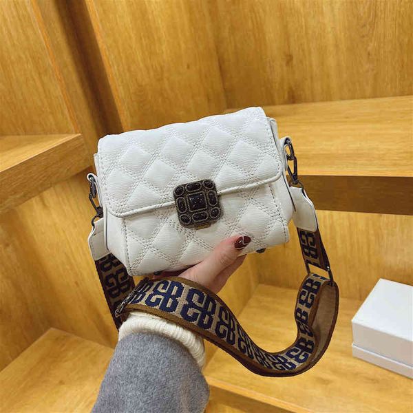 2022 factory outlet women's new fashion rhombic lattice wide shoulder strap small square bag texture versatile single shoulder messenge
2022 factory outlet women's new fashion rhombic lattice wide shoulder strap small square bag texture versatile single shoulder messenge