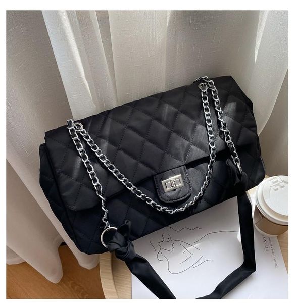 evening bags black quilted retro large-capacity bag women's 2021 style fashion all-match simple shoulder tote
evening bags black quilted retro large-capacity bag women's 2021 style fashion all-match simple shoulder tote