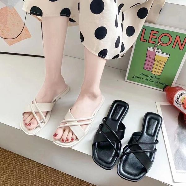 slippers female money - the quality is super good summer fashion wears outside han edition joker flat sandals, Black
slippers female money - the quality is super good summer fashion wears outside han edition joker flat sandals, Black