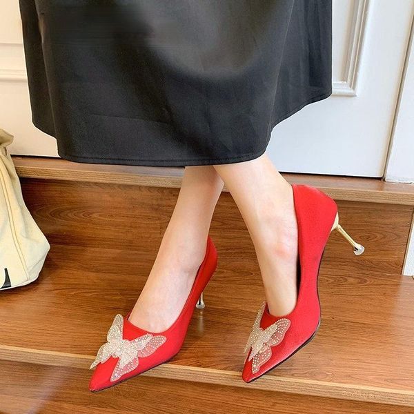 dress shoes runway bling sequins flower designer pumps woman pointed toe satin women high heels ladeis party 2021, Black
dress shoes runway bling sequins flower designer pumps woman pointed toe satin women high heels ladeis party 2021, Black