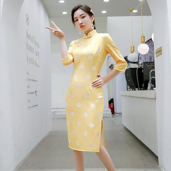ethnic clothing three-quarter sleeve yellow qipao mandarin collar chinese cheongsam stage show high-split dress for women plus size 3xl 4xl, Red
ethnic clothing three-quarter sleeve yellow qipao mandarin collar chinese cheongsam stage show high-split dress for women plus size 3xl 4xl, Red