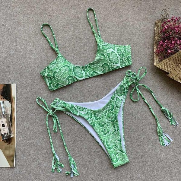 green tassel bodysuit 2021 new print swimwear halter women swimsuit female two-pieces suit bather bathing suit monokini, Black;white
green tassel bodysuit 2021 new print swimwear halter women swimsuit female two-pieces suit bather bathing suit monokini, Black;white