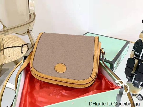 women's 2021 new cross girls women genuine leather handbag shoulder bags contrast color saddle bag printing
women's 2021 new cross girls women genuine leather handbag shoulder bags contrast color saddle bag printing