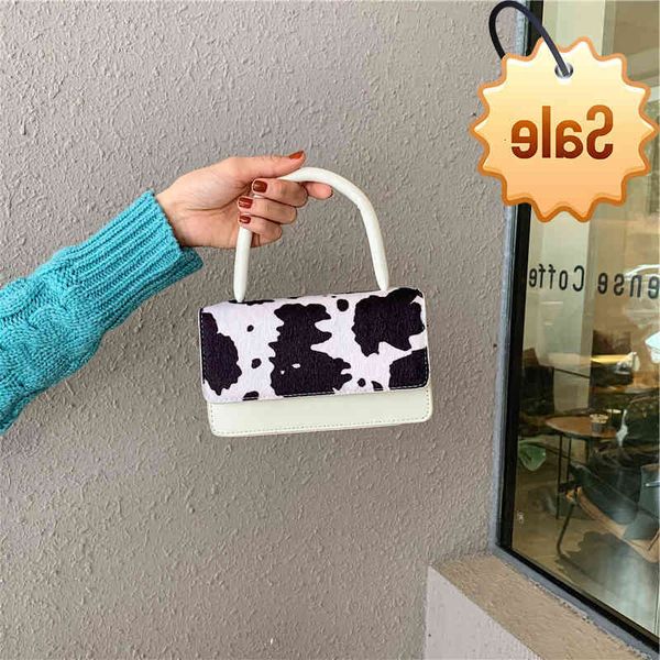 xiaomi dai cow pattern chain oblique span small bag 2021 new broken flower princess diana flip portable single shoulder
xiaomi dai cow pattern chain oblique span small bag 2021 new broken flower princess diana flip portable single shoulder