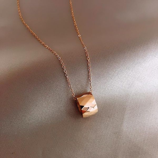 pendant necklaces korean simple rose gold necklace for woman fashion personality clavicle chain female party jewelry accessories gift, Silver
pendant necklaces korean simple rose gold necklace for woman fashion personality clavicle chain female party jewelry accessories gift, Silver