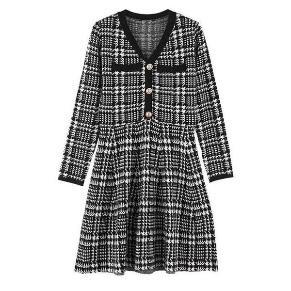 perhaps u black geometric button long sleeve mini short dress v-neck autumn winter elegant vintage d2011 210529, Black;gray
perhaps u black geometric button long sleeve mini short dress v-neck autumn winter elegant vintage d2011 210529, Black;gray