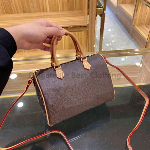 20ss luxury designer women fashion bags classic letter metallic artwork causcal zipper pillow lady handbags
20ss luxury designer women fashion bags classic letter metallic artwork causcal zipper pillow lady handbags