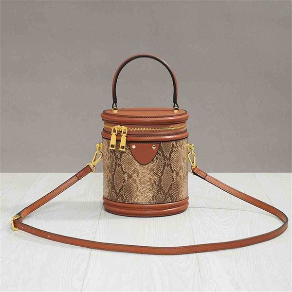 hanghhangbag luxury designer fashion hand handbag handbags backpack wallet purse shoulder crossbody tote bags mini bag leather cylinder
hanghhangbag luxury designer fashion hand handbag handbags backpack wallet purse shoulder crossbody tote bags mini bag leather cylinder