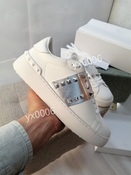 2022 designer red bottom casual shoes 35-45 studded spikes sneakers men women trainers fashion platform insider sneaker low cut suede shoe h, Red;white
2022 designer red bottom casual shoes 35-45 studded spikes sneakers men women trainers fashion platform insider sneaker low cut suede shoe h, Red;white