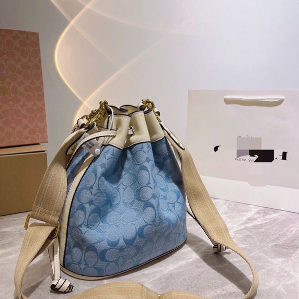 kou c chijia bucket bag lychee single shoulder messenger handbag with large capacity for commuting and daily leisure crossbody bag ysj
kou c chijia bucket bag lychee single shoulder messenger handbag with large capacity for commuting and daily leisure crossbody bag ysj