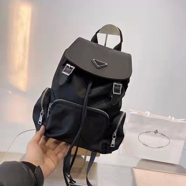 2022 triangle designer black school bag fashion backpack large capacity travel bag high quality
2022 triangle designer black school bag fashion backpack large capacity travel bag high quality