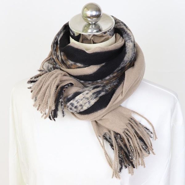 scarves 2021 fashion women winter warm cashmere scarf print shawls and wraps bandana pashmina long tassel female foulard blanket, Blue;gray
scarves 2021 fashion women winter warm cashmere scarf print shawls and wraps bandana pashmina long tassel female foulard blanket, Blue;gray