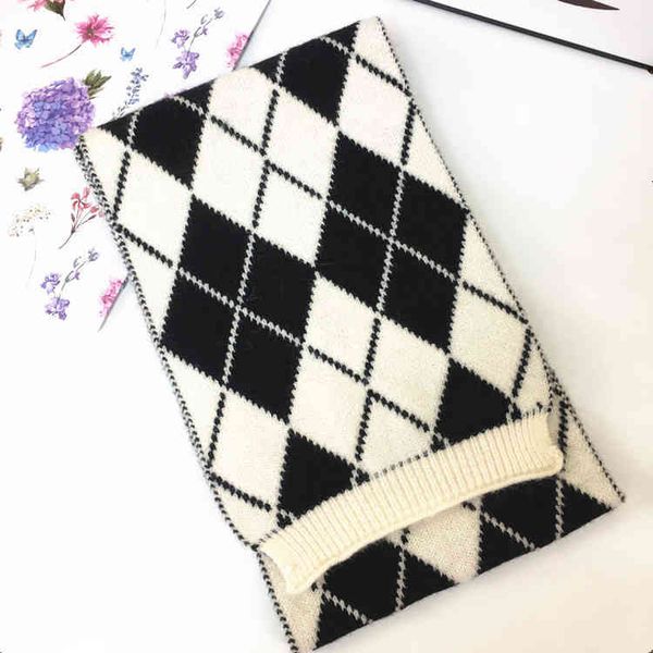 hat scarf glove set japanese and korean grocery autumn winter imitation cashmere black white checkerboard lattice knitted wool geometric col, Blue;gray
hat scarf glove set japanese and korean grocery autumn winter imitation cashmere black white checkerboard lattice knitted wool geometric col, Blue;gray