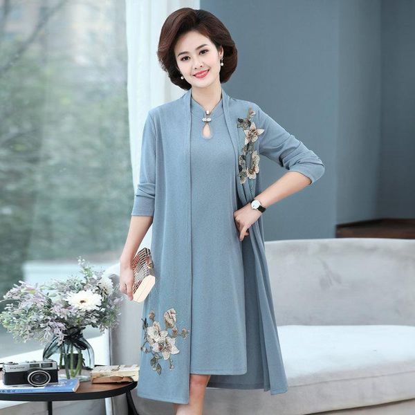 casual dresses oriental style women two pieces blue red dark pink flower knee length cardiagn and sleevless elegant dress woman spring, Black;gray
casual dresses oriental style women two pieces blue red dark pink flower knee length cardiagn and sleevless elegant dress woman spring, Black;gray