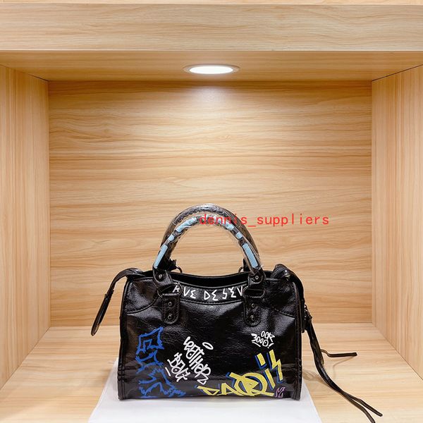 designers bag with mirror 2021 limited edition france luxurys street trend women handbags black art graffiti fashion europe crossbody
designers bag with mirror 2021 limited edition france luxurys street trend women handbags black art graffiti fashion europe crossbody