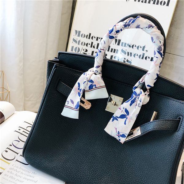 classic handbag scarf headbands women letter flower silk scraves bandeaux bag hair 4.2*190cm, Blue;gray
classic handbag scarf headbands women letter flower silk scraves bandeaux bag hair 4.2*190cm, Blue;gray