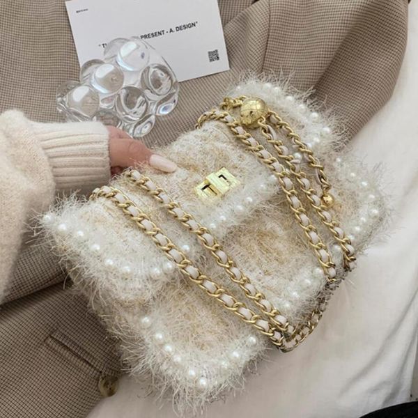 crossbody plush square bag 2021 fashion new high-quality wool women's designer handbag pearl chain shoulder messenger bag purses
crossbody plush square bag 2021 fashion new high-quality wool women's designer handbag pearl chain shoulder messenger bag purses