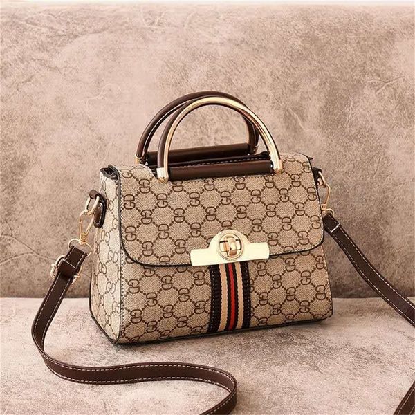 designer sale leather texture small bag new printed women's hand simple and versatile one shoulder messenger square
designer sale leather texture small bag new printed women's hand simple and versatile one shoulder messenger square