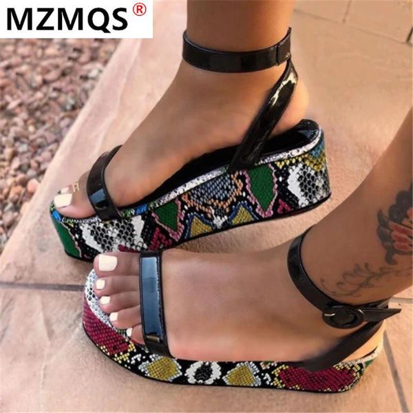 2021 new summer women's sandals fashion retro women thick bottom hasp sandals leopard serpentine outdoor open toe casual, Black 
2021 new summer women's sandals fashion retro women thick bottom hasp sandals leopard serpentine outdoor open toe casual, Black