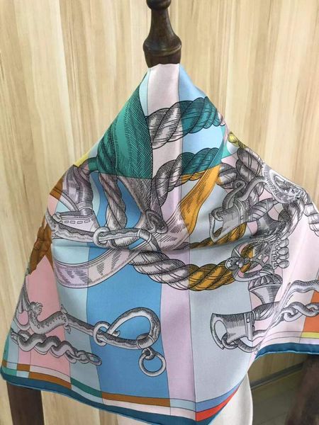 scarves 2021 arrival winter spring classic design 100% real silk scarf twill hand made roll 90*90 cm shawl wrap for women lady, Blue;gray
scarves 2021 arrival winter spring classic design 100% real silk scarf twill hand made roll 90*90 cm shawl wrap for women lady, Blue;gray