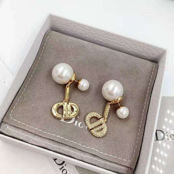70% off outlet online family letter full diamond pearl earrings 2021 earrings silver needles, Golden
70% off outlet online family letter full diamond pearl earrings 2021 earrings silver needles, Golden