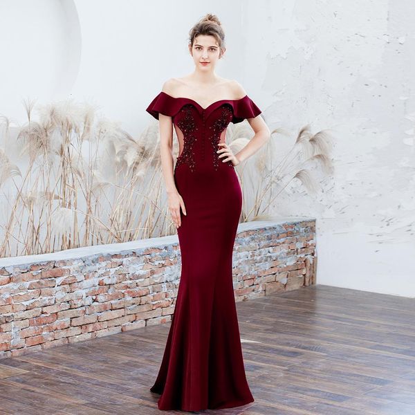 2021 new illusion appliques beaded long burgundy evening es off the shoulder elegant buttons prom party robe de soriee i1eh, Black;red
2021 new illusion appliques beaded long burgundy evening es off the shoulder elegant buttons prom party robe de soriee i1eh, Black;red