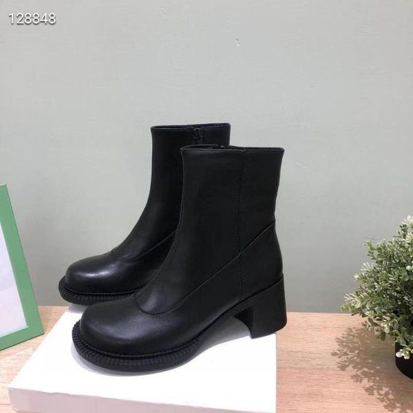 boots 2021 trend autumn and winter big head short, Black
boots 2021 trend autumn and winter big head short, Black