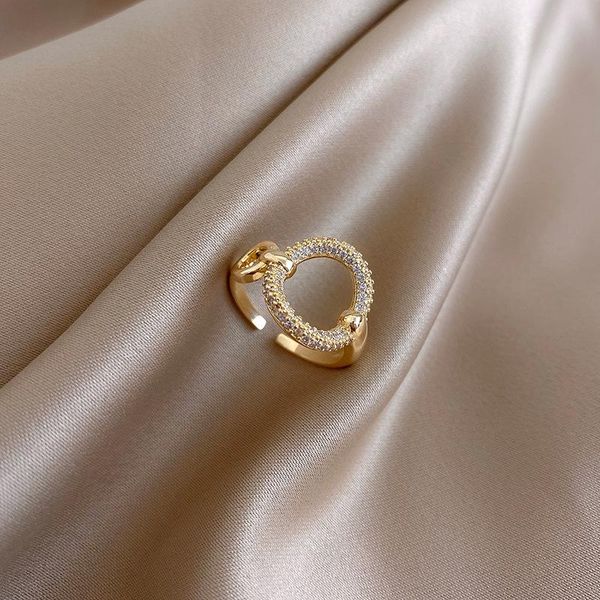 cluster rings 2021 fashion temperament contracted metal opening geometric circular shiny crystal senior adjustable women, Golden;silver
cluster rings 2021 fashion temperament contracted metal opening geometric circular shiny crystal senior adjustable women, Golden;silver