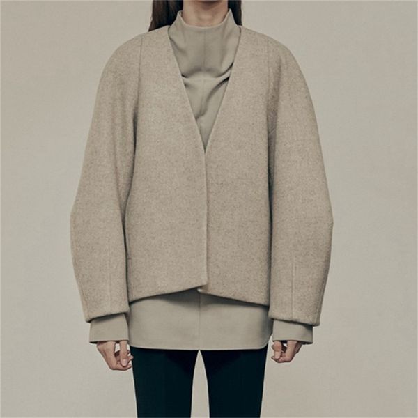 2021 women's autumn and winter new woolen women short no button small coat jacket 252w, Black
2021 women's autumn and winter new woolen women short no button small coat jacket 252w, Black